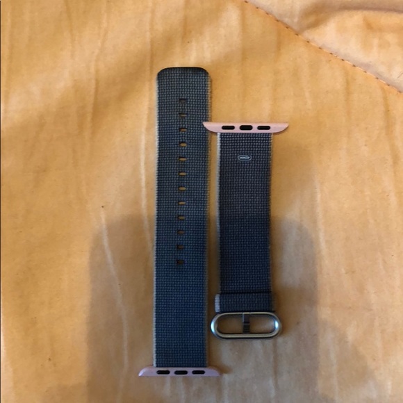 42 MM Apple Watch band - Picture 1 of 1